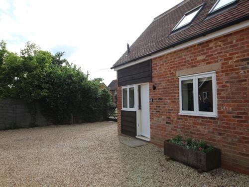 The Red Barn Apartment Long Wittenham ภายนอก รูปภาพ